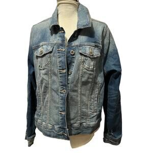Torrid Medium Wash Distressed Denim Trucker Jacket Womens 2
